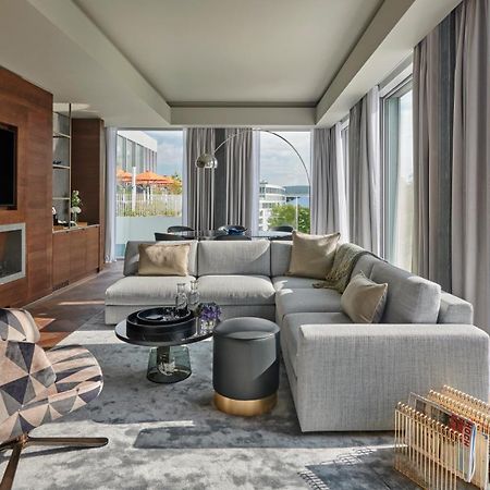 Hyatt Regency Zurich Airport Circle Hotell Kloten Exteriör bild